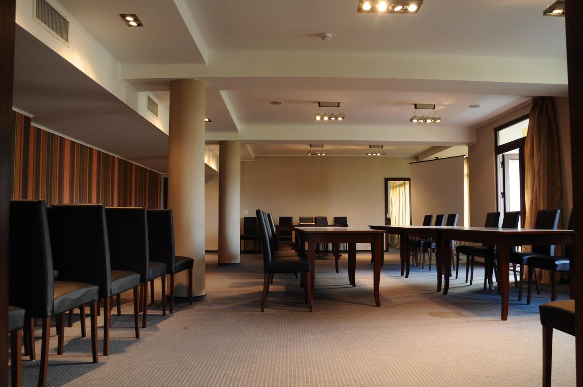 Anthimos Hotel Băile Felix Екстериор снимка