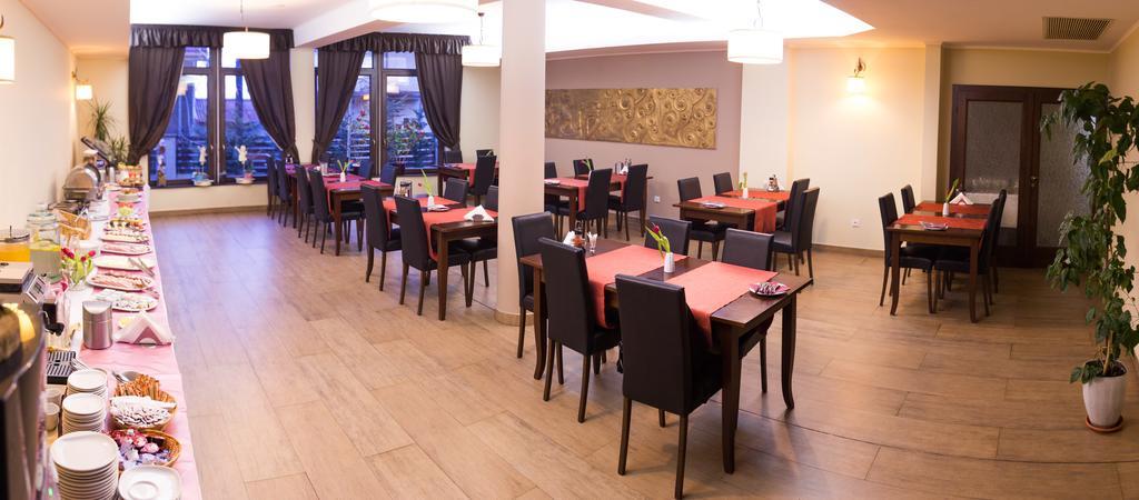 Anthimos Hotel Băile Felix Екстериор снимка