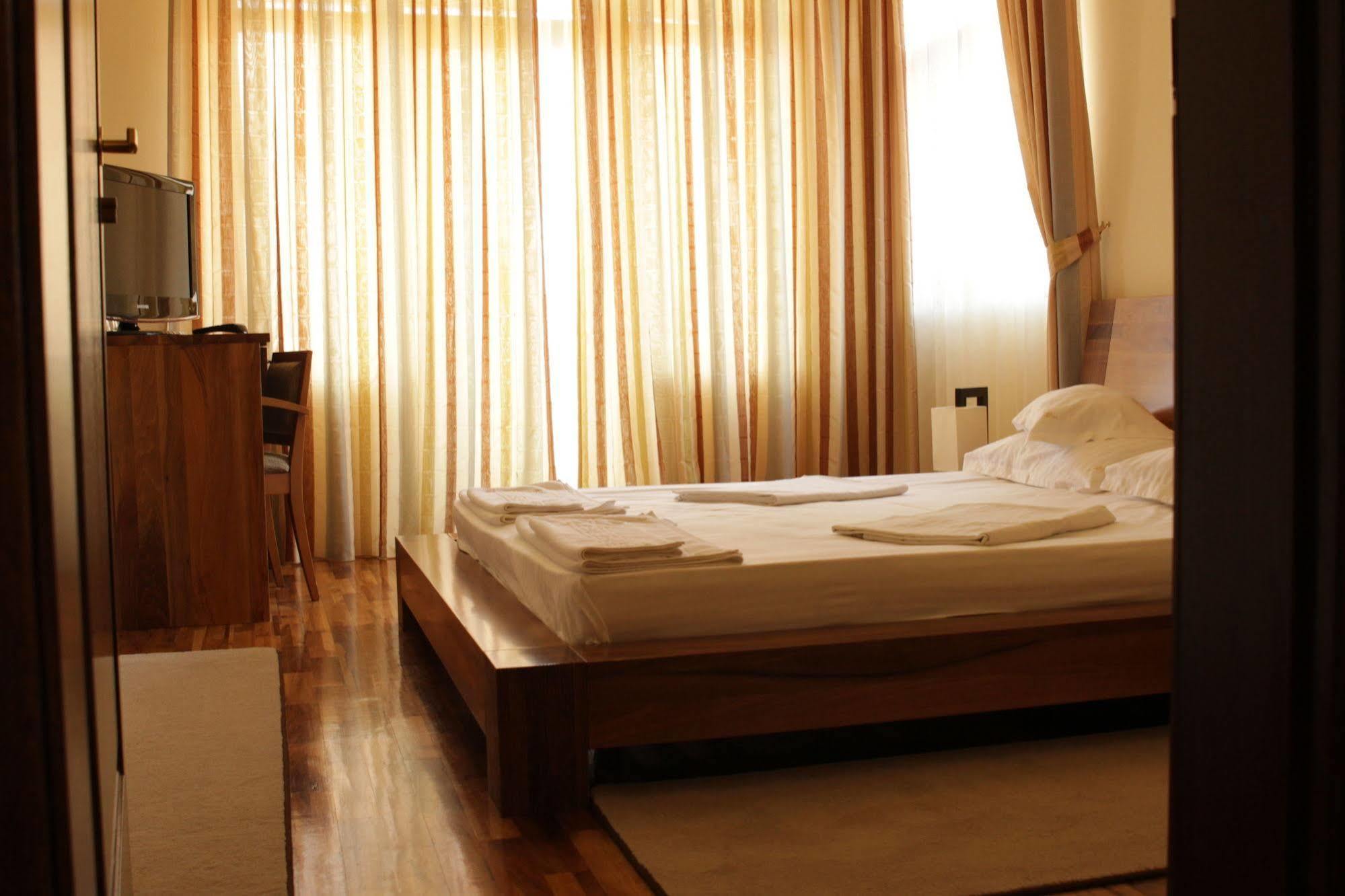 Anthimos Hotel Băile Felix Екстериор снимка